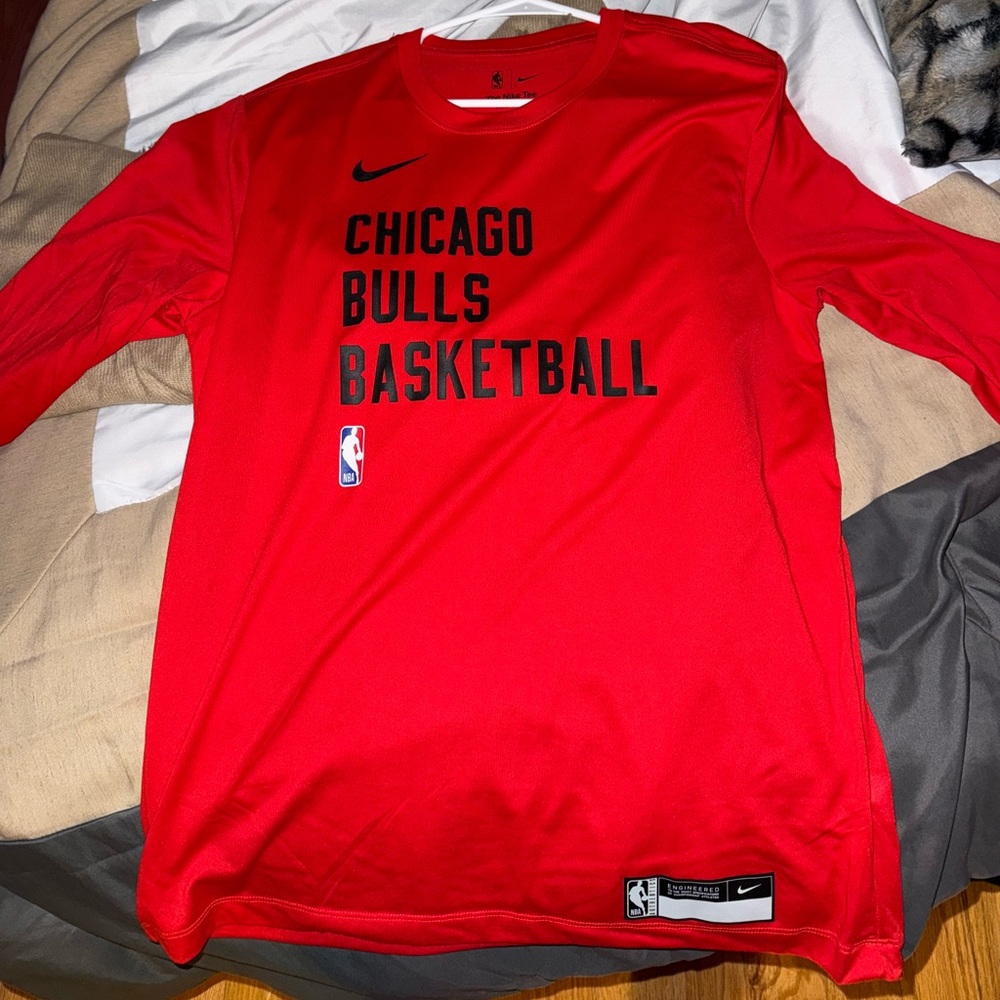 Nike Long Sleeve T-Shirt - Chicago Bulls